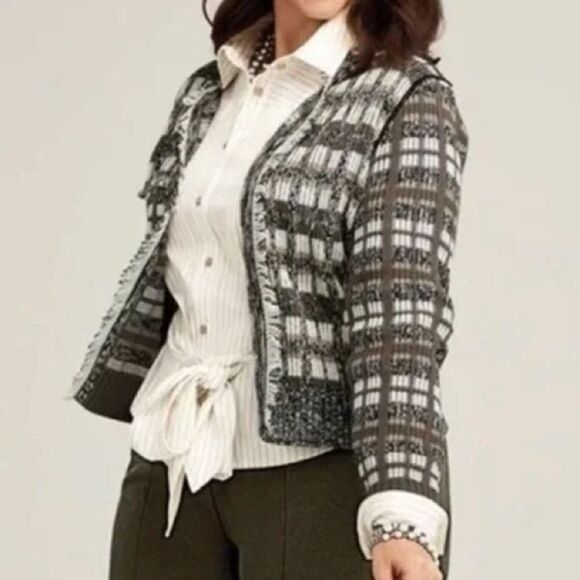 Cabi Women's Brown and White Plaid Classic Cardigan Size XS Slim Fit Cropped - Picture 2 of 11